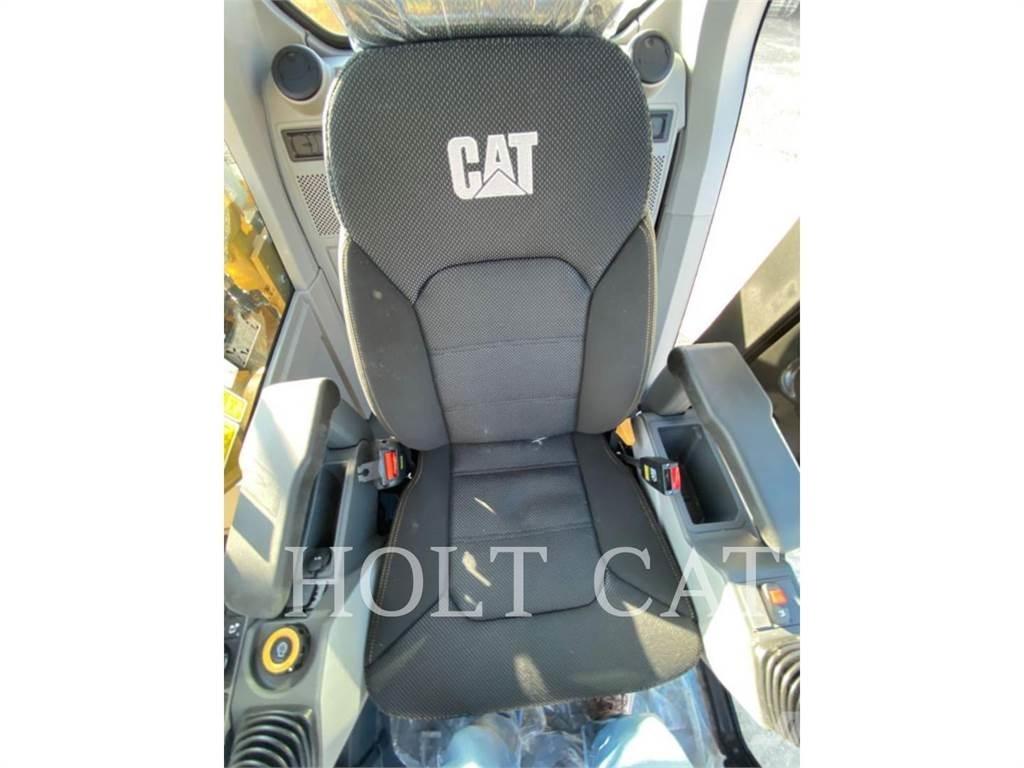CAT 323 TC Kāpurķēžu ekskavatori