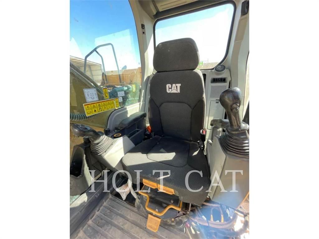 CAT 323 TC Kāpurķēžu ekskavatori