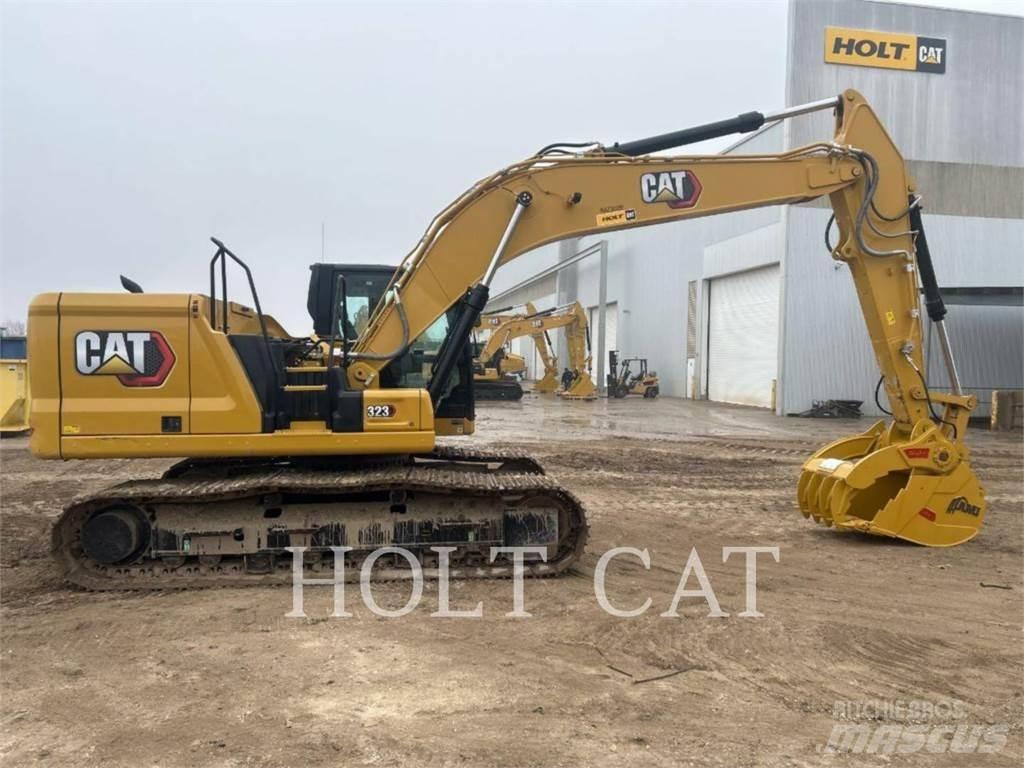 CAT 323 TC Kāpurķēžu ekskavatori