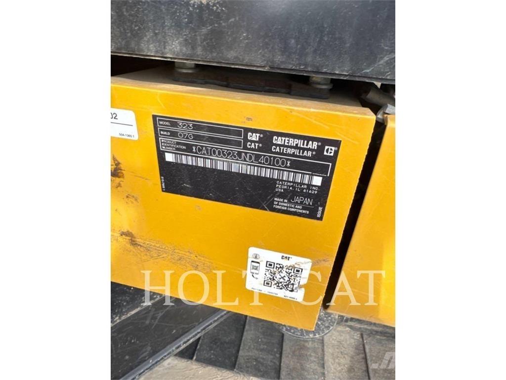 CAT 323 TC Kāpurķēžu ekskavatori