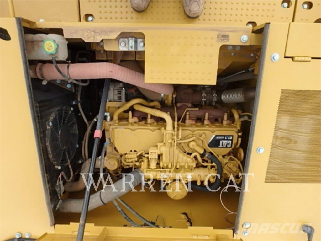 CAT 323 TC ARO Kāpurķēžu ekskavatori