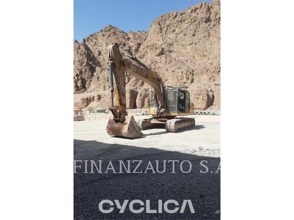 CAT 323DLN Kāpurķēžu ekskavatori
