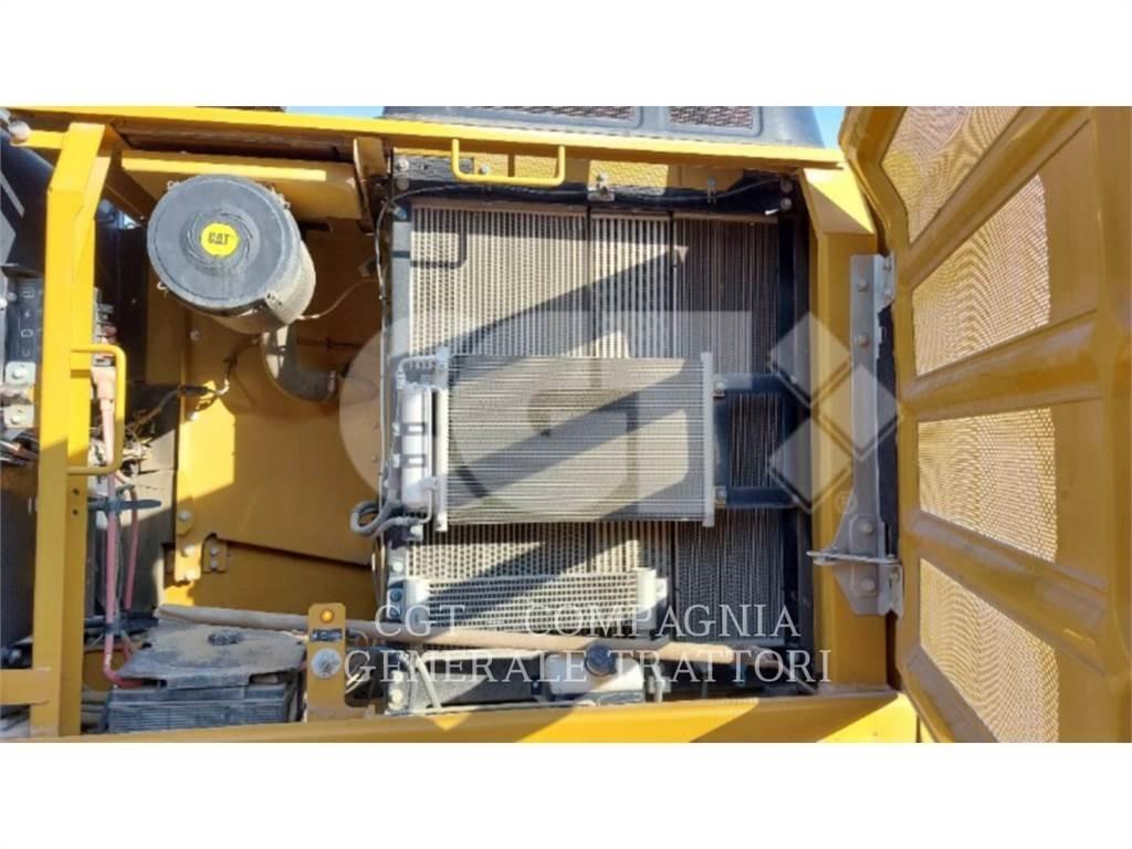 CAT 323F Kāpurķēžu ekskavatori