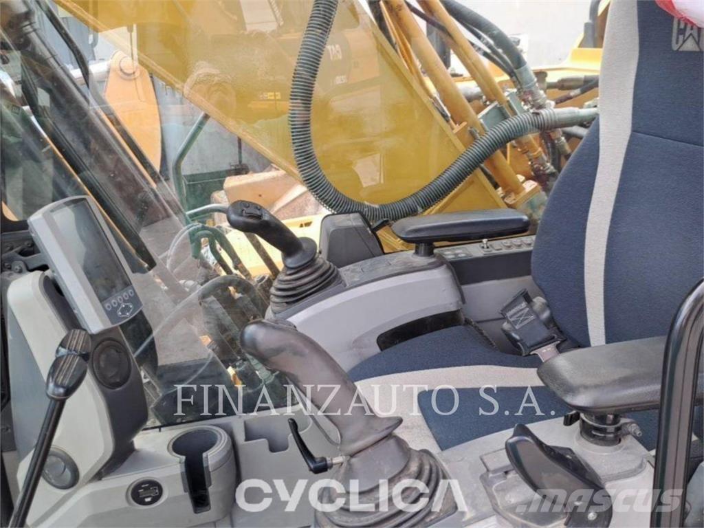 CAT 323F Kāpurķēžu ekskavatori