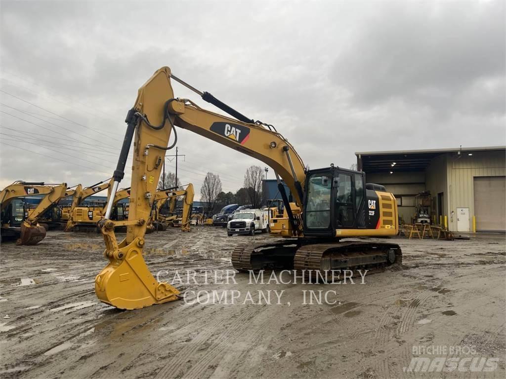 CAT 323FL Kāpurķēžu ekskavatori