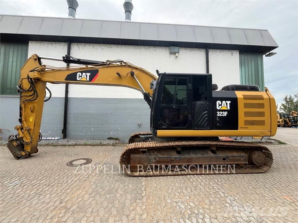 CAT 323FL Kāpurķēžu ekskavatori