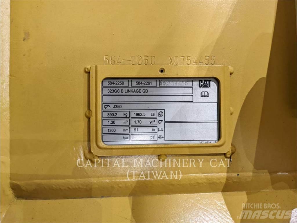 CAT 323GC Kausi