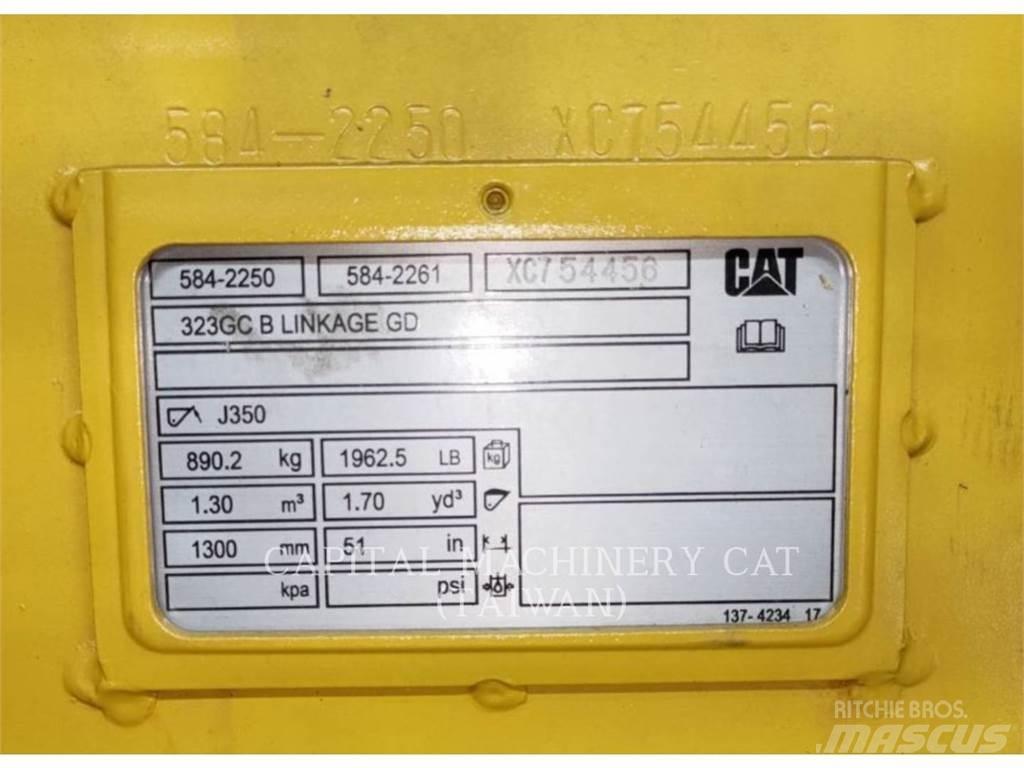 CAT 323GC Kausi
