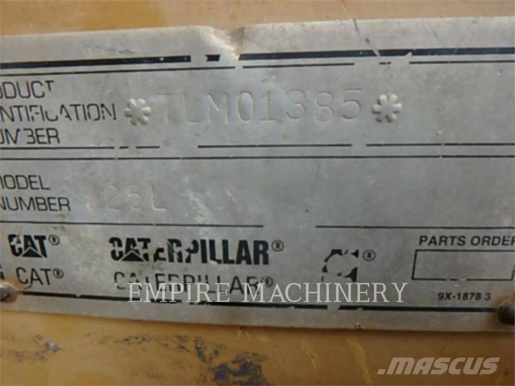 CAT 325 Kāpurķēžu ekskavatori