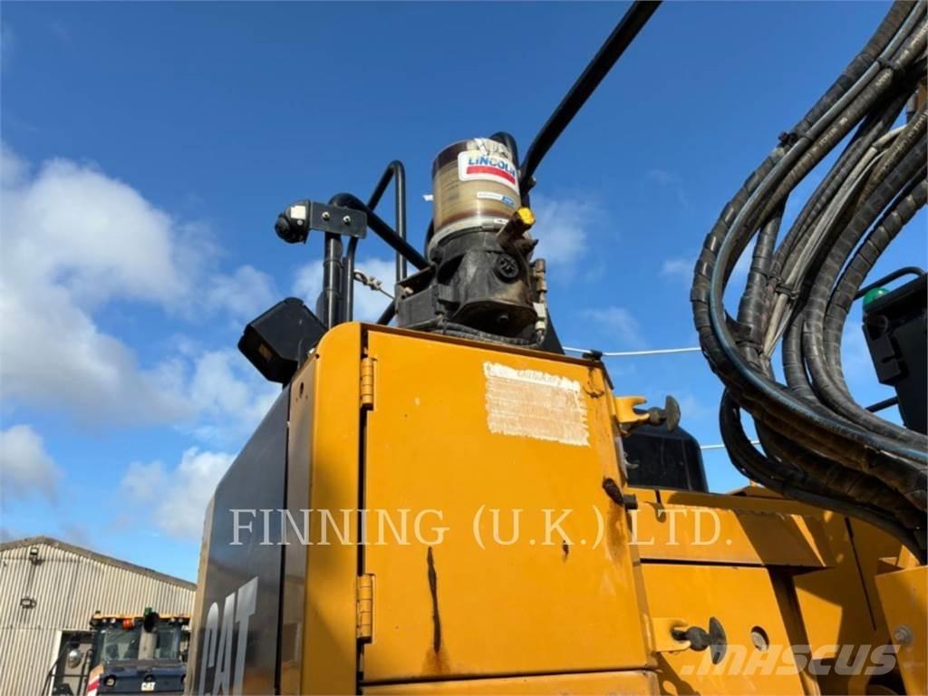 CAT 325FL Kāpurķēžu ekskavatori
