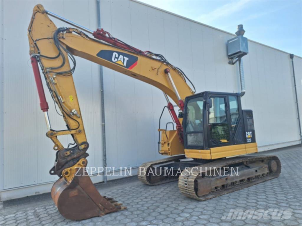 CAT 325FL Kāpurķēžu ekskavatori