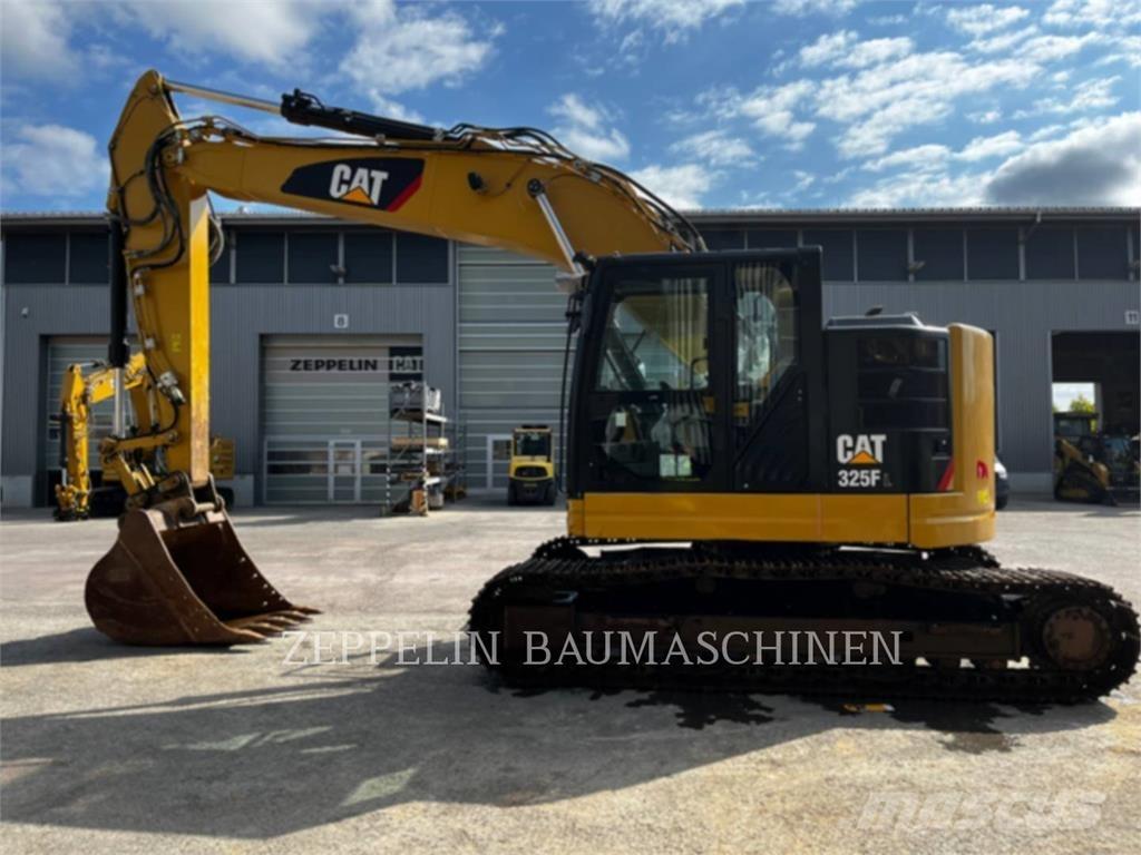 CAT 325FL Kāpurķēžu ekskavatori