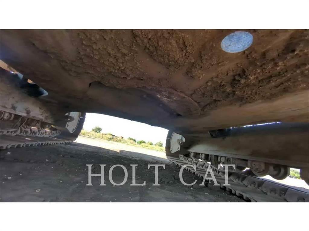 CAT 326 LRF Skrēperi