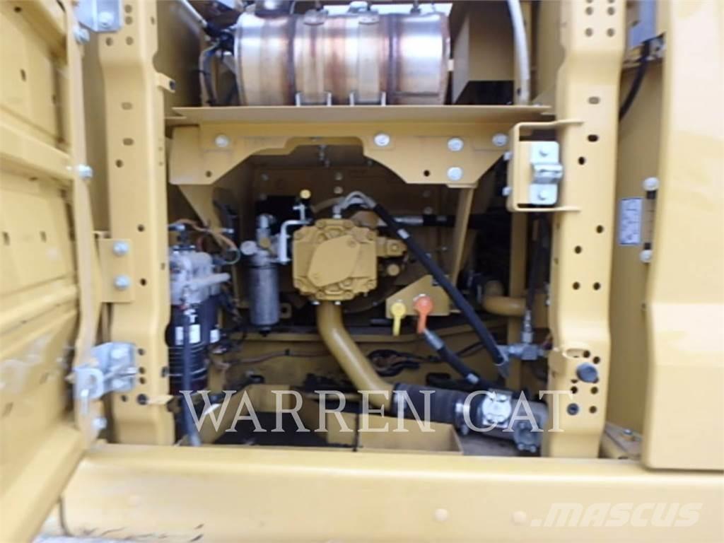 CAT 326 TC Kāpurķēžu ekskavatori