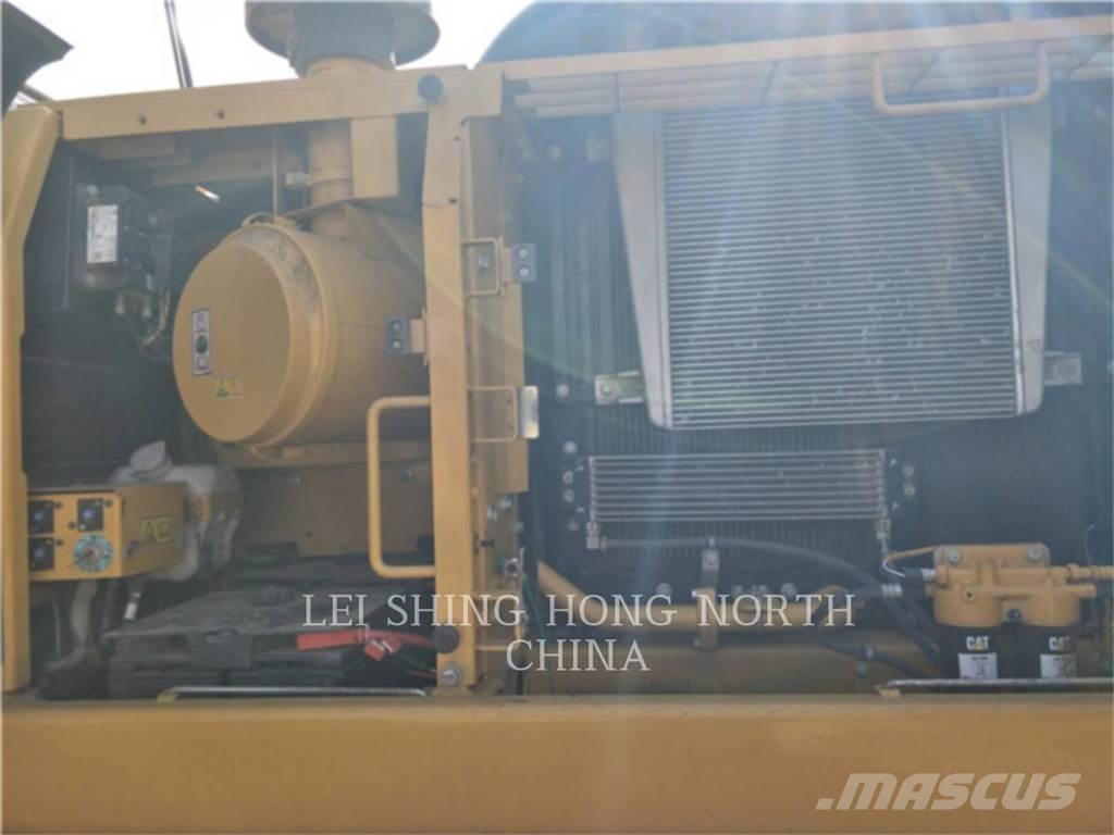 CAT 326D2L Kāpurķēžu ekskavatori