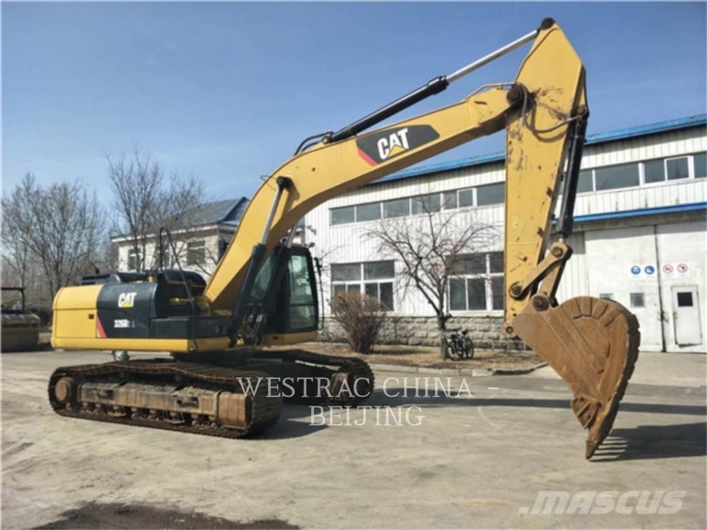 CAT 326D2L Kāpurķēžu ekskavatori