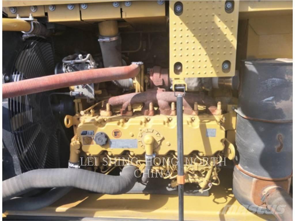 CAT 326D2L Kāpurķēžu ekskavatori