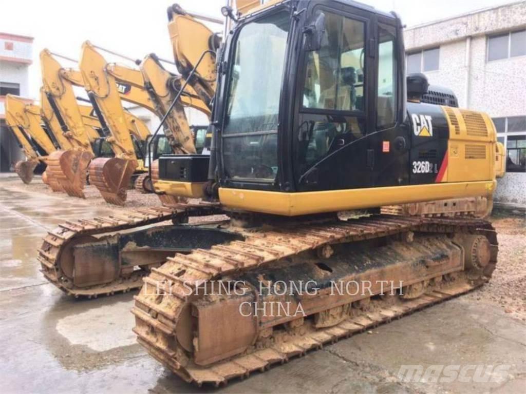 CAT 326D2L Kāpurķēžu ekskavatori