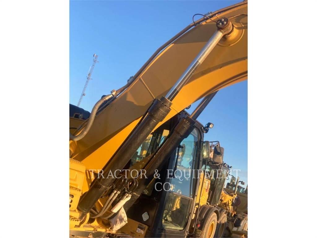 CAT 326F L Kāpurķēžu ekskavatori