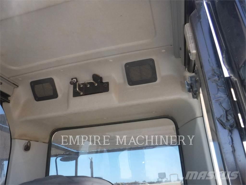 CAT 328DLCR Kāpurķēžu ekskavatori