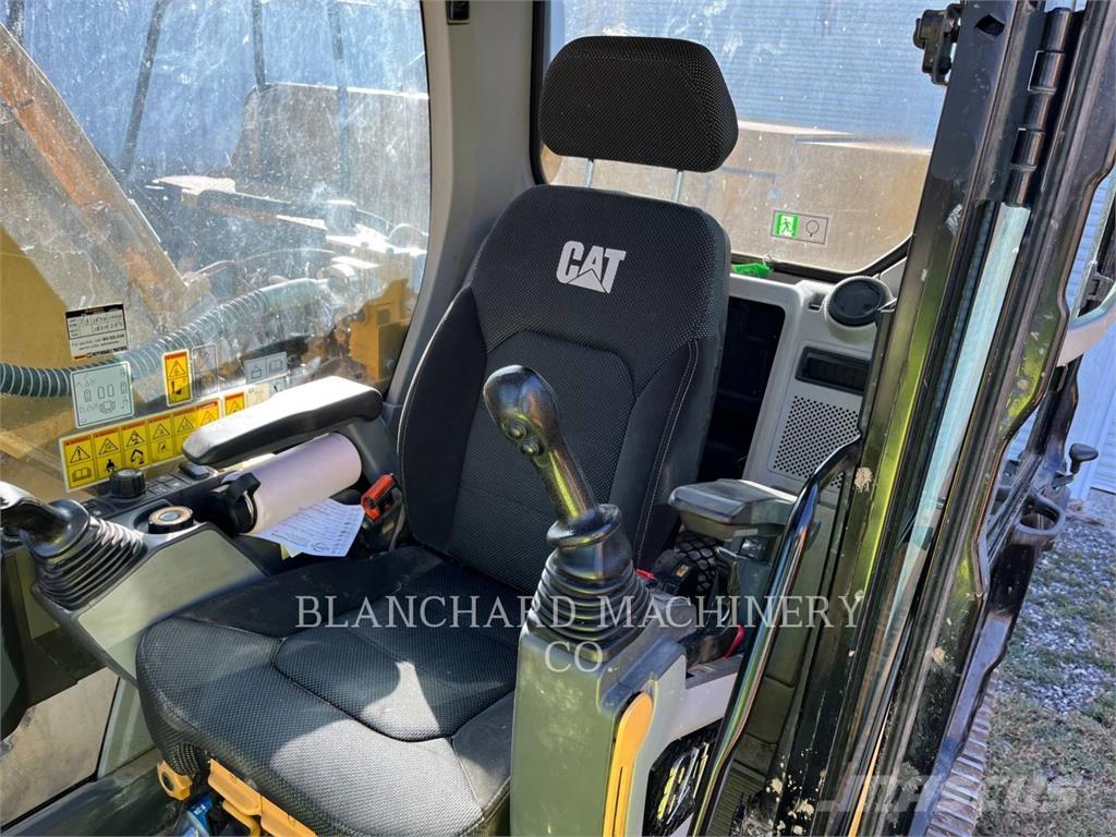 CAT 330 Kāpurķēžu ekskavatori