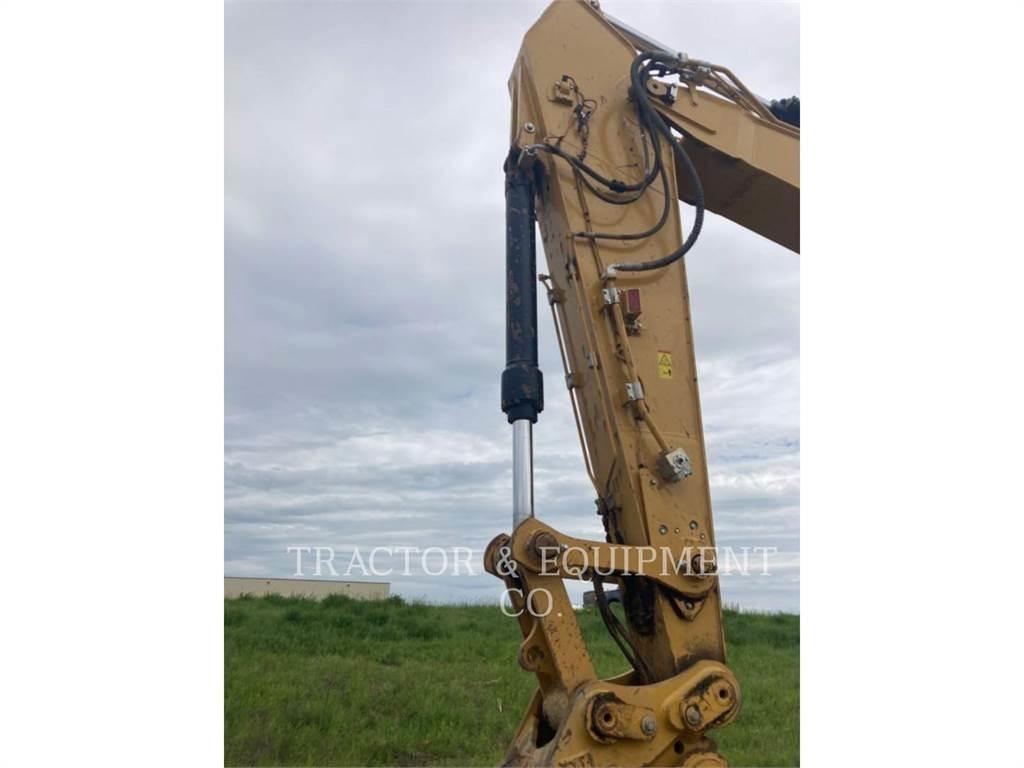 CAT 330 Kāpurķēžu ekskavatori