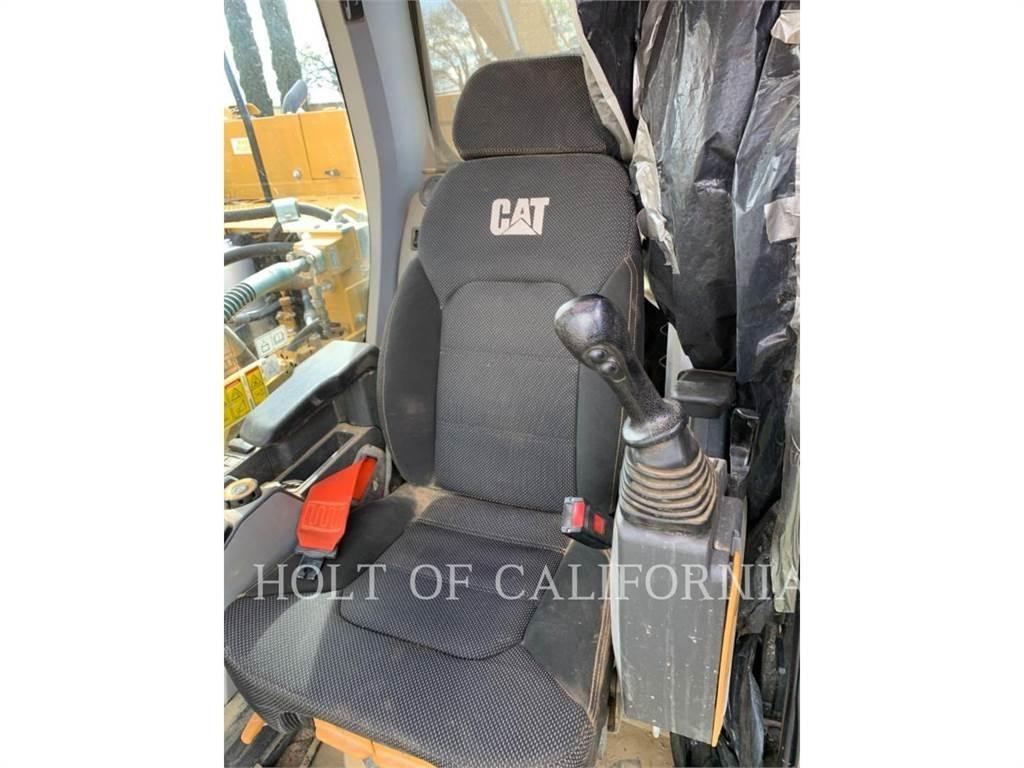 CAT 330 2D Kāpurķēžu ekskavatori