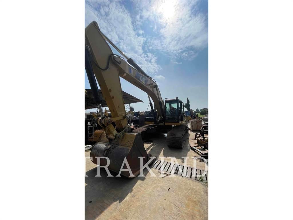 CAT 330D2L Kāpurķēžu ekskavatori