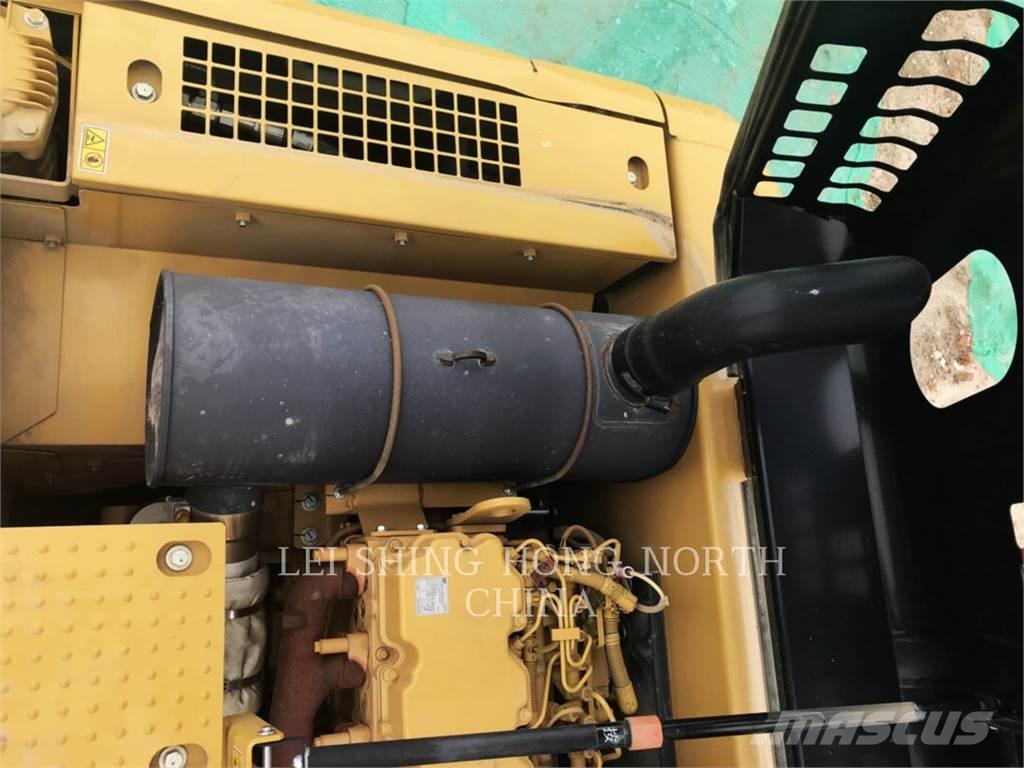 CAT 330D2L Kāpurķēžu ekskavatori