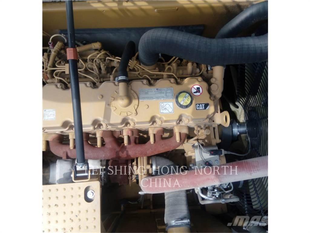 CAT 330D2L Kāpurķēžu ekskavatori