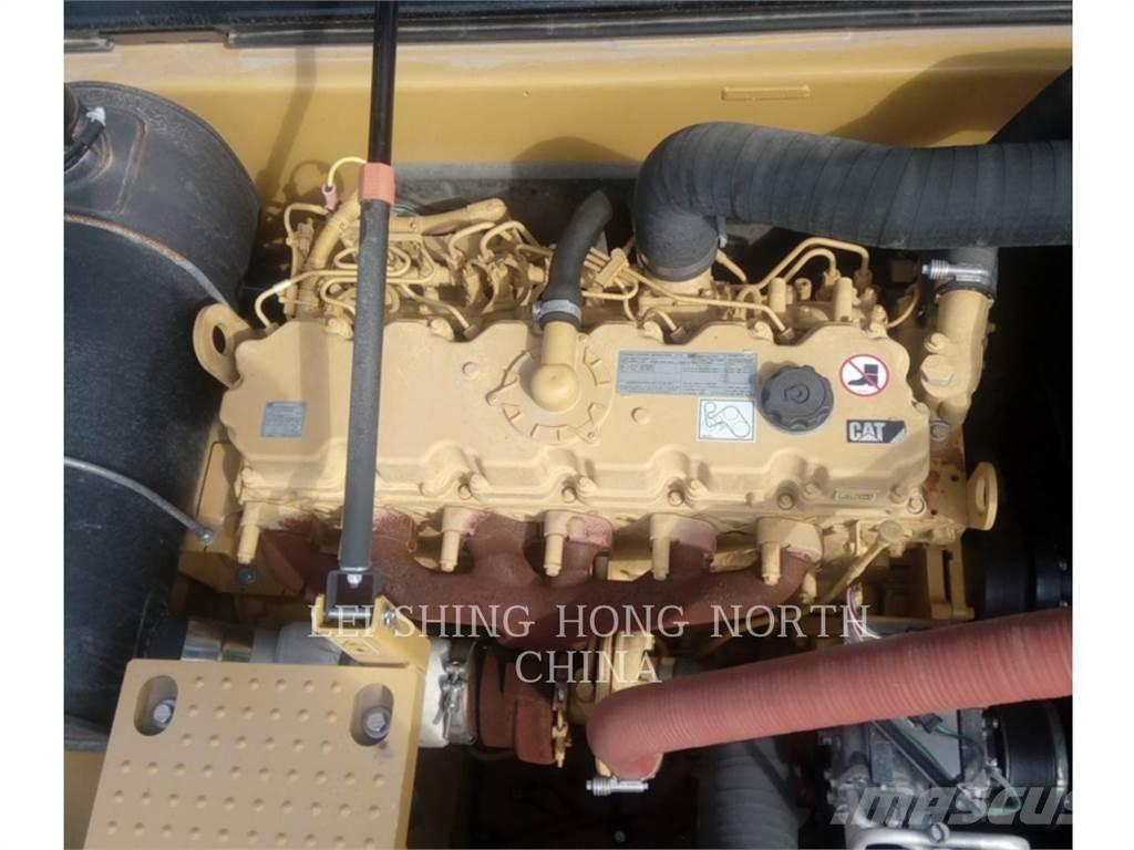 CAT 330D2L Kāpurķēžu ekskavatori