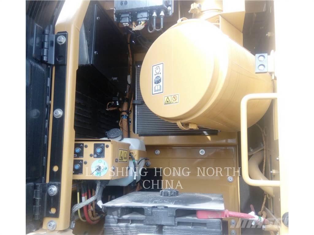 CAT 330D2L Kāpurķēžu ekskavatori