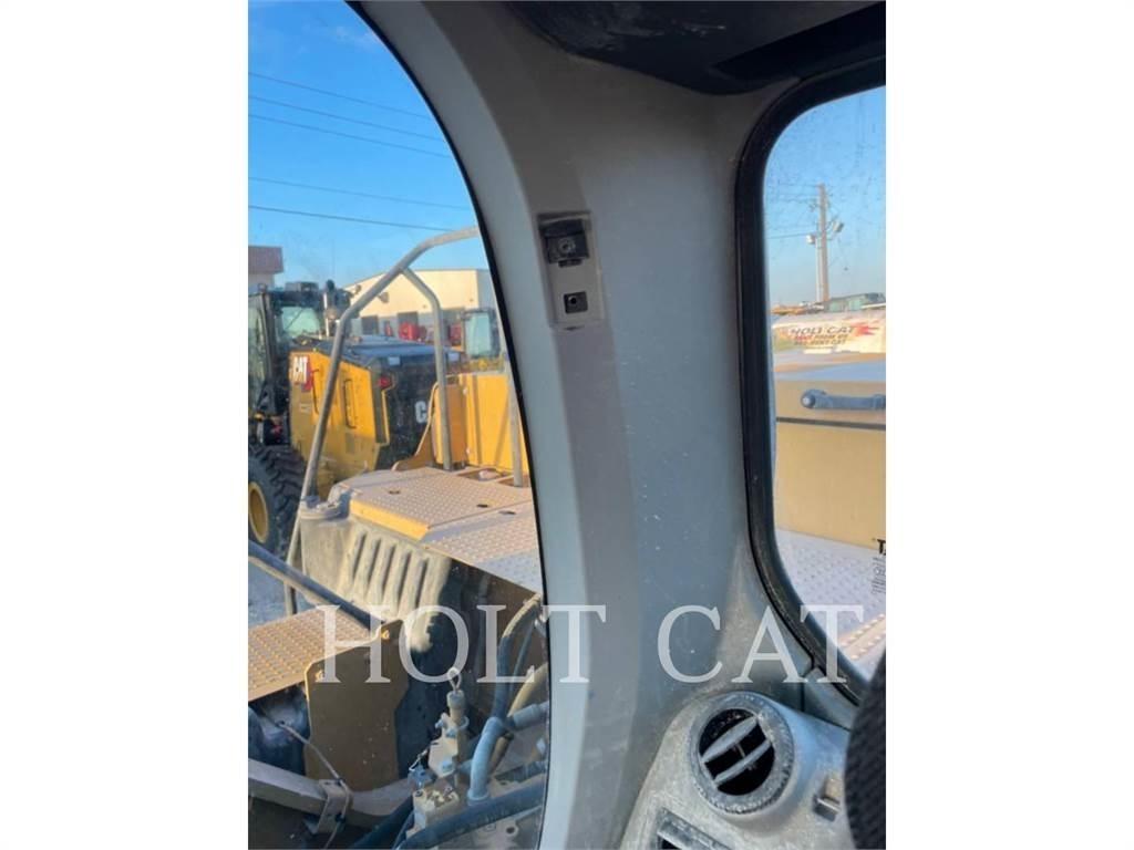 CAT 330GC Kāpurķēžu ekskavatori