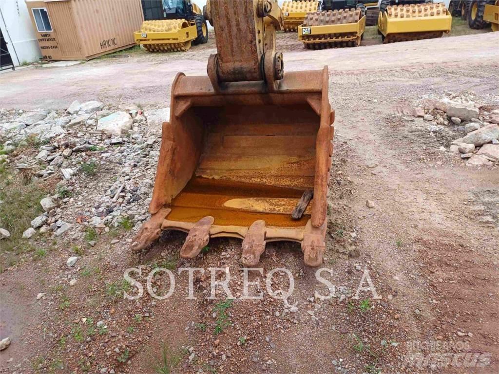 CAT 33607 Kāpurķēžu ekskavatori