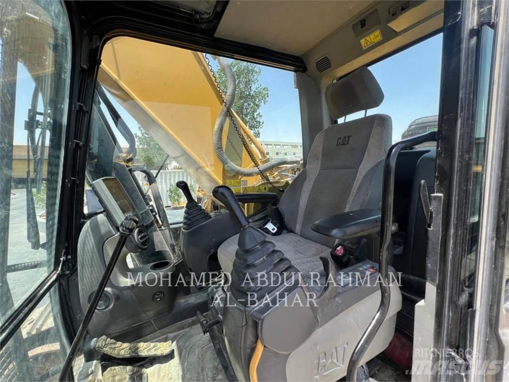 CAT 340D2L Kāpurķēžu ekskavatori