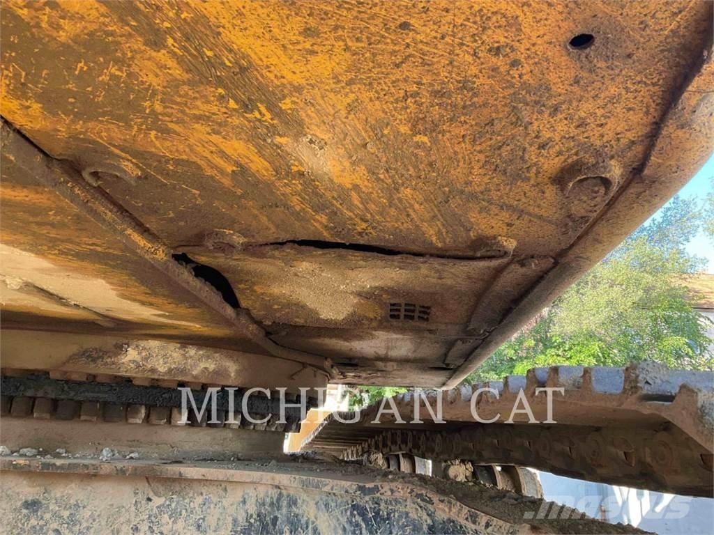 CAT 349FL + Kāpurķēžu ekskavatori