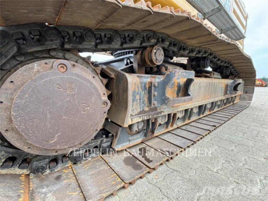 CAT 352-08 Kāpurķēžu ekskavatori