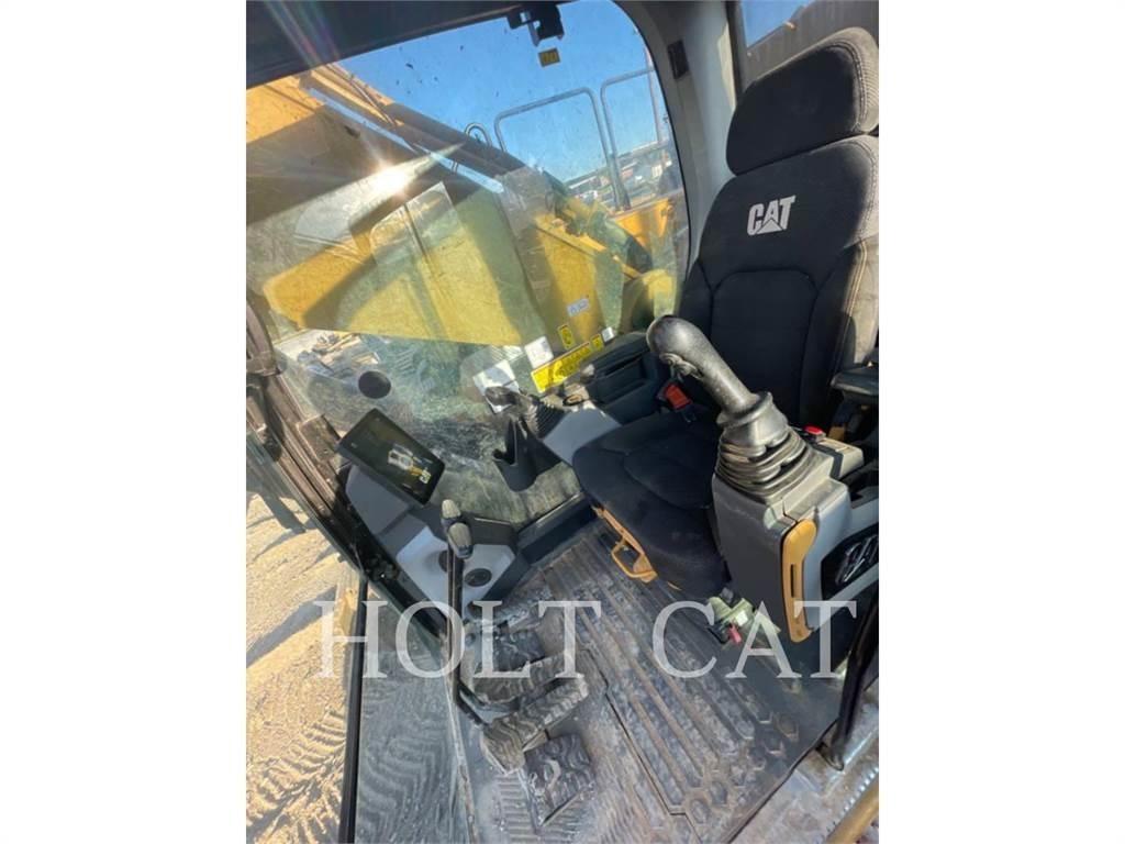 CAT 352 11 Kāpurķēžu ekskavatori