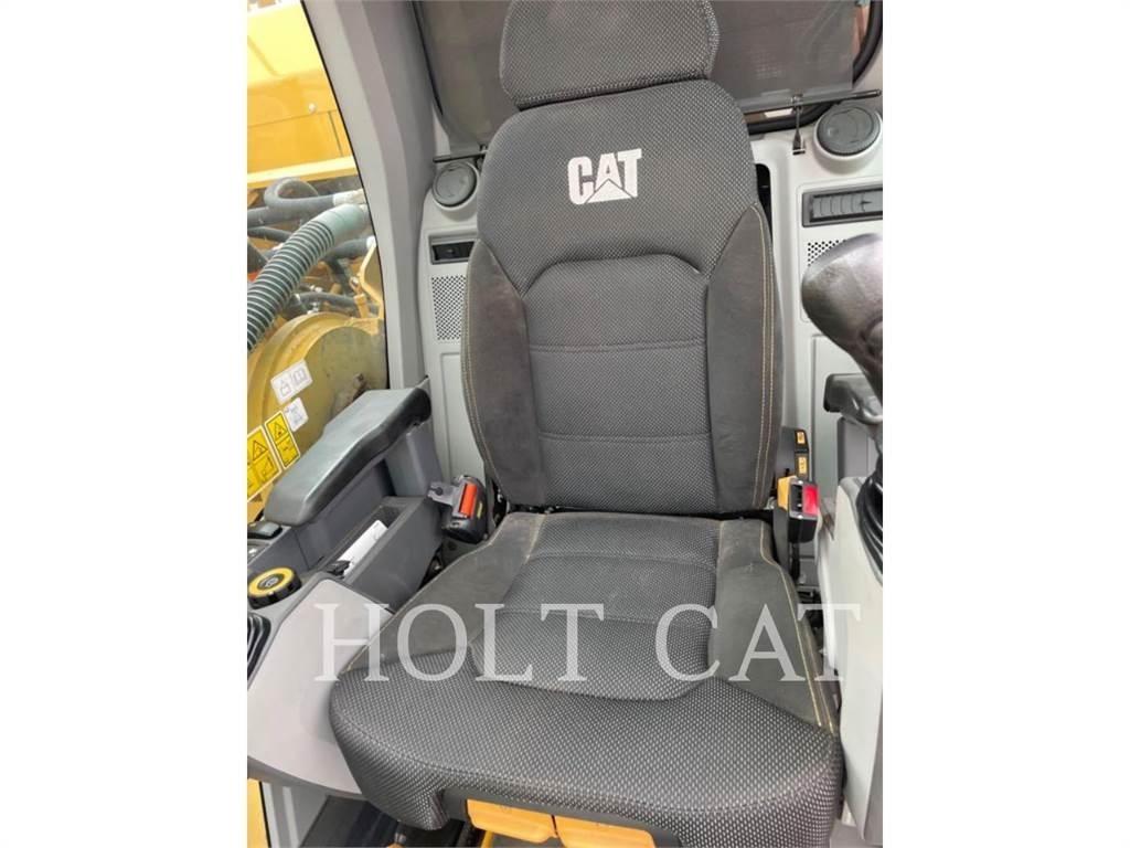 CAT 352 11 TC Kāpurķēžu ekskavatori