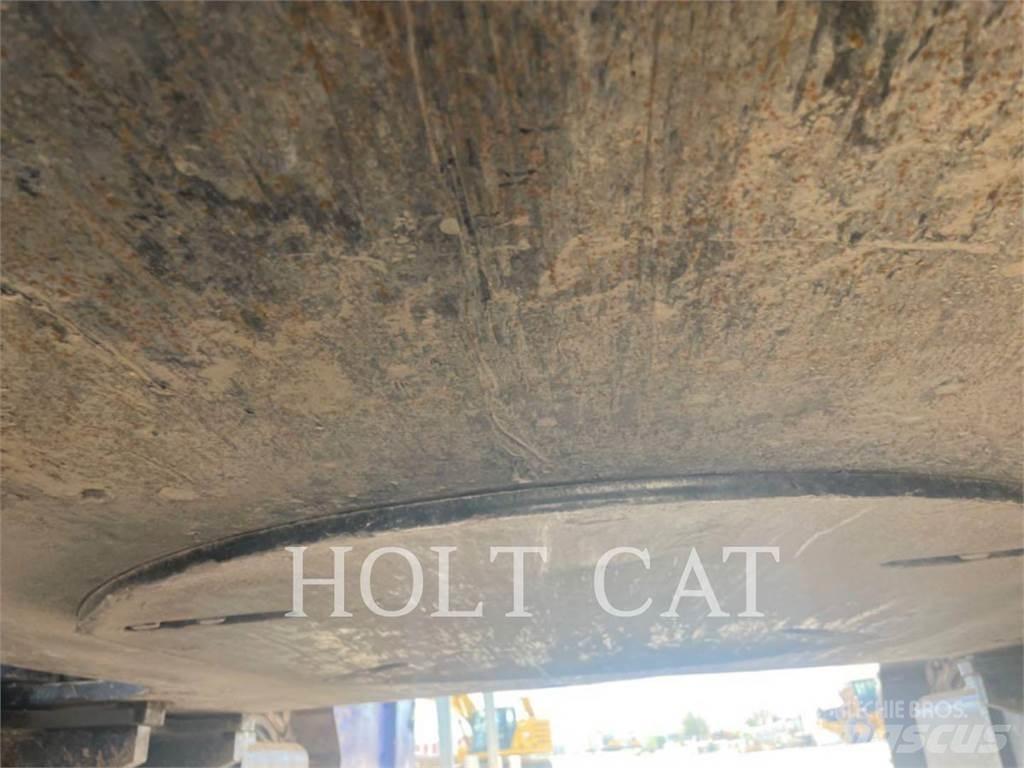 CAT 352 11 TC Kāpurķēžu ekskavatori