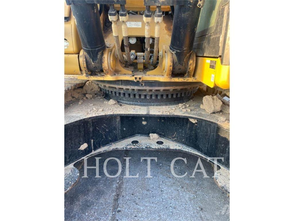 CAT 352 11 TC Kāpurķēžu ekskavatori