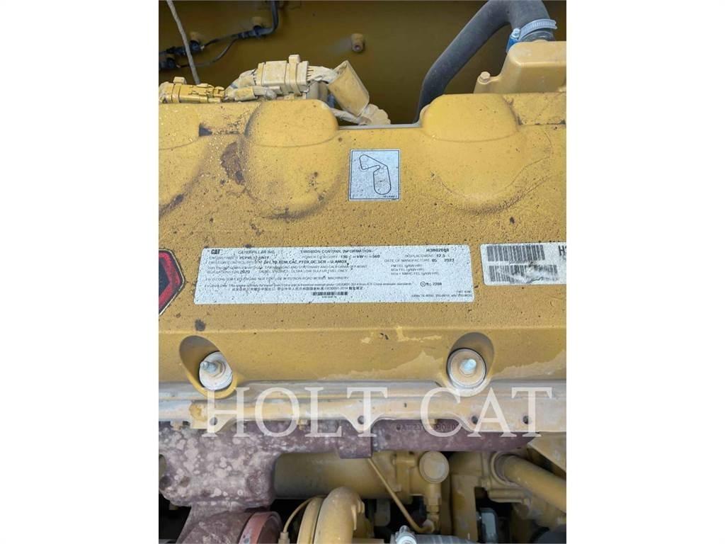 CAT 352 12 Kāpurķēžu ekskavatori