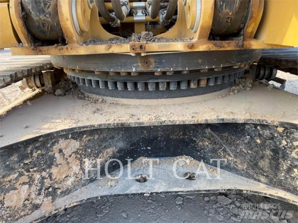 CAT 352 12 TC Kāpurķēžu ekskavatori
