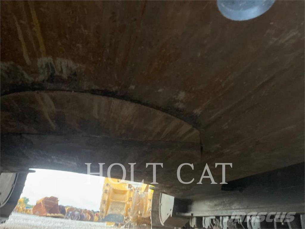 CAT 352 12 TC Kāpurķēžu ekskavatori
