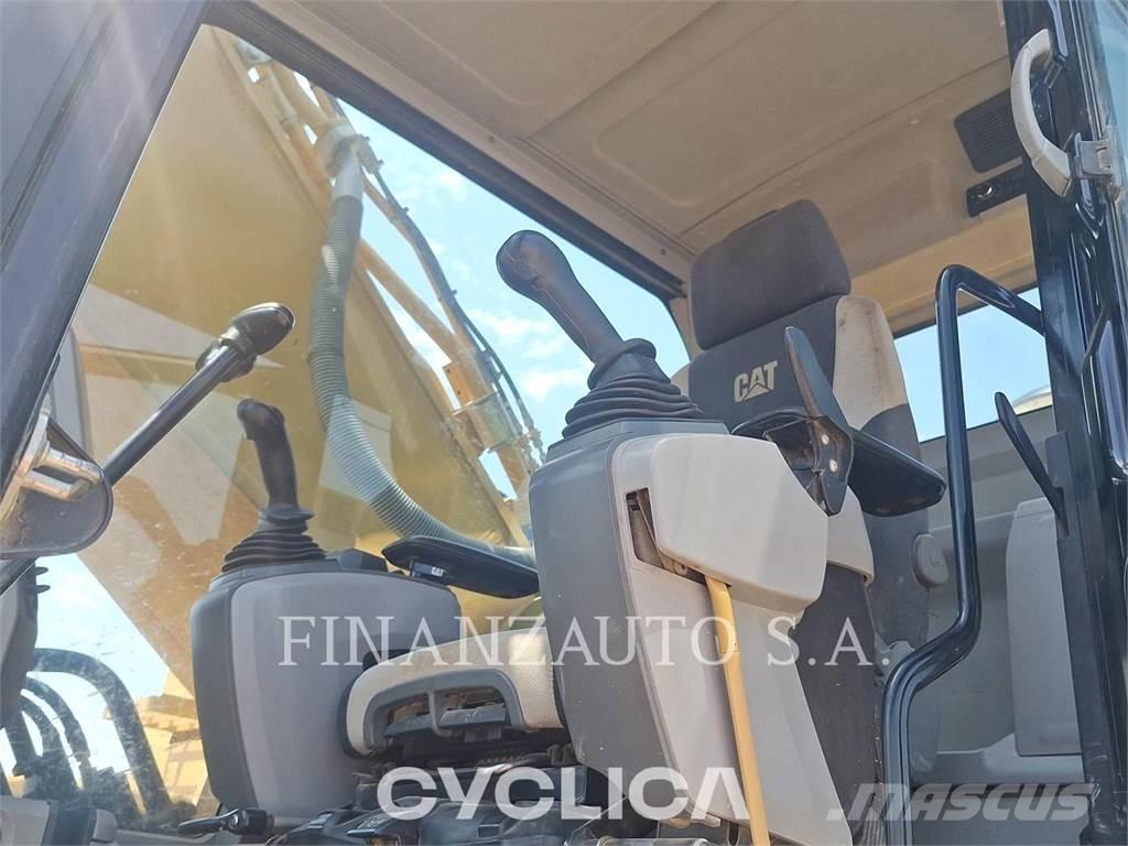 CAT 352FL Kāpurķēžu ekskavatori