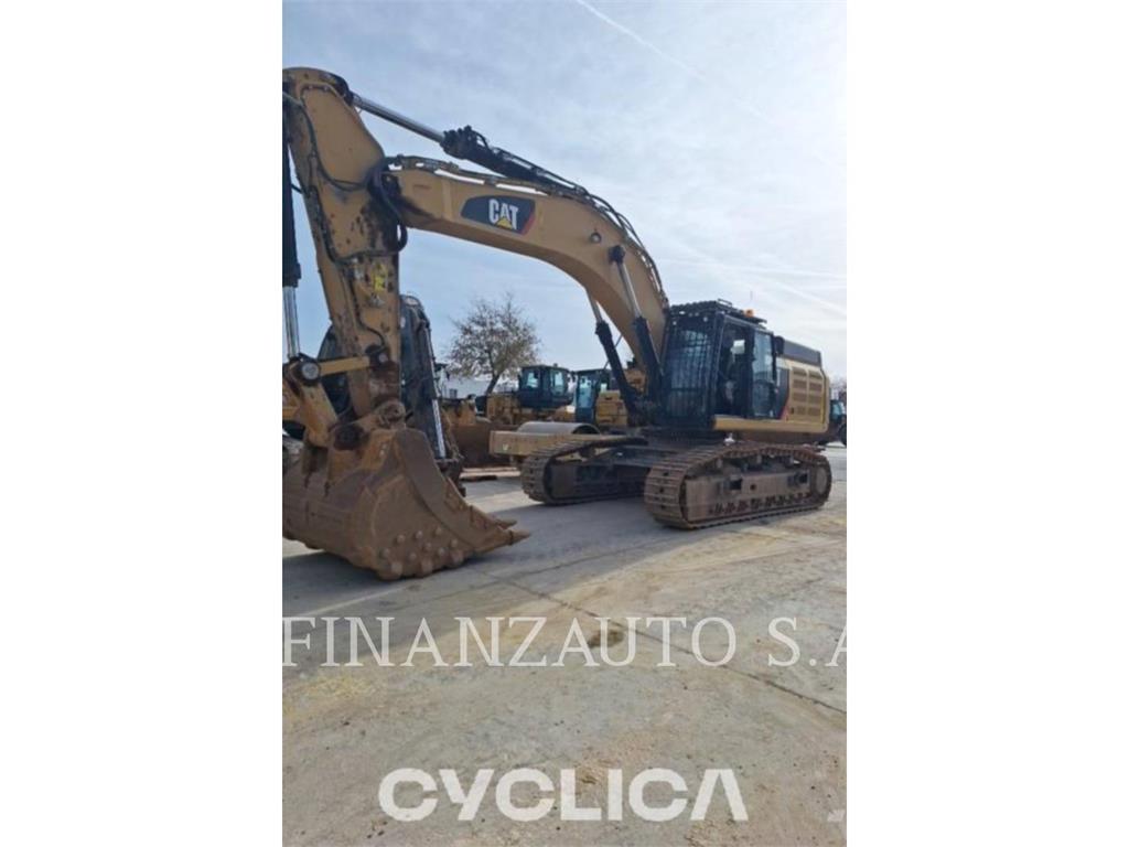 CAT 352FL Kāpurķēžu ekskavatori