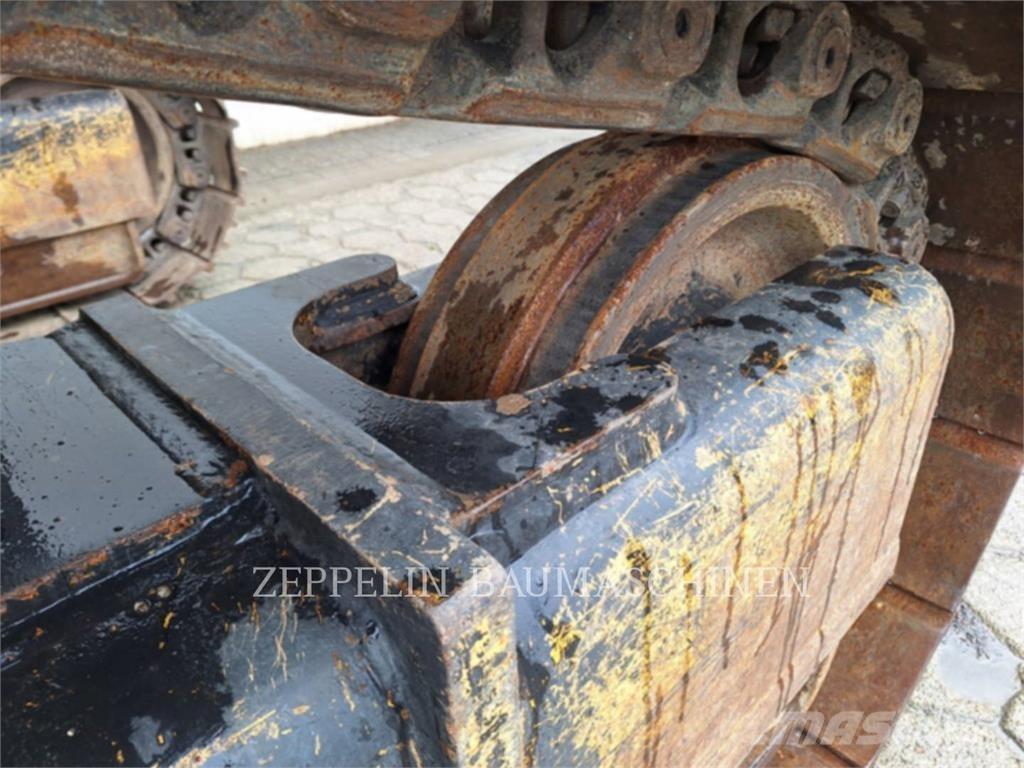 CAT 352FL Kāpurķēžu ekskavatori