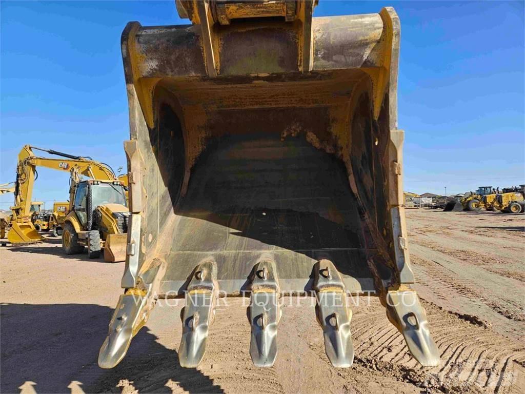 CAT 374 Kāpurķēžu ekskavatori