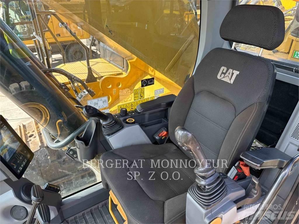 CAT 374 Kāpurķēžu ekskavatori