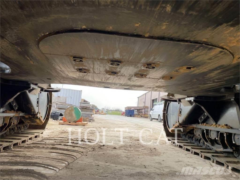 CAT 374 Kāpurķēžu ekskavatori
